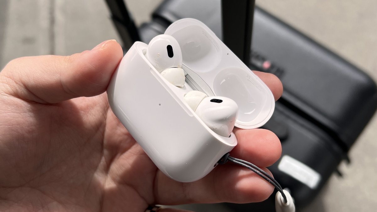 Who Should Buy AirPods Max for an Elite Listening Experience?